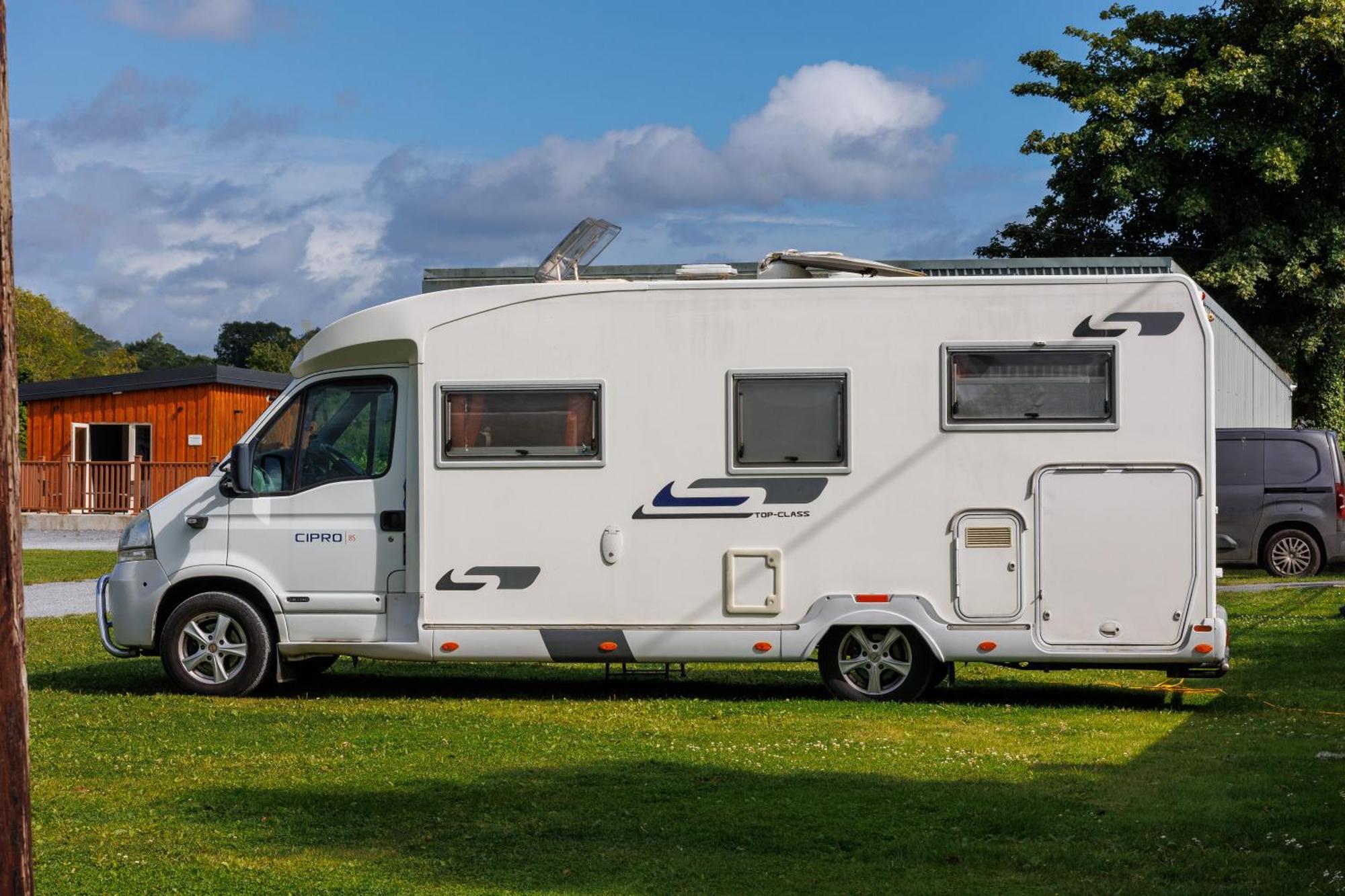Stoneyford Luxurious Cabins Exterior photo